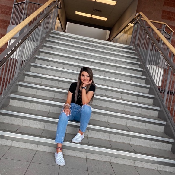 Meet your Posher, Aaliyah - Picture 5 of 8